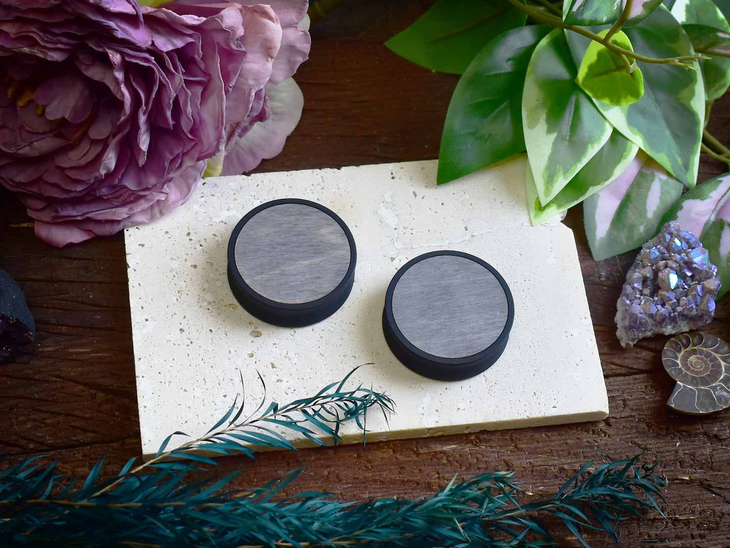 Ohrtunnel 10-100mm mit Holzfüllung | Hellgrau