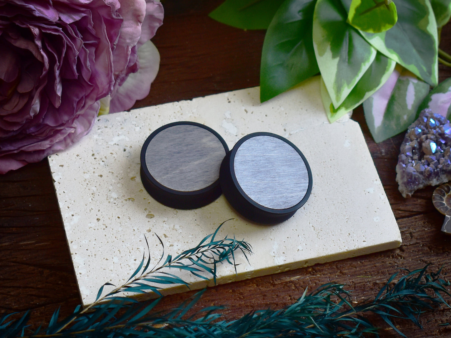 Ohrtunnel 10-100mm mit Holzfüllung | Hellgrau